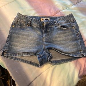 blue Jean shorts 😍